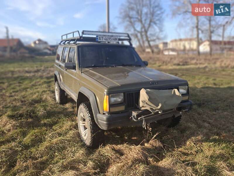 Jeep Cherokee (1992)
