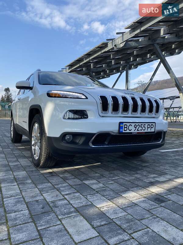 Jeep Cherokee (2015)