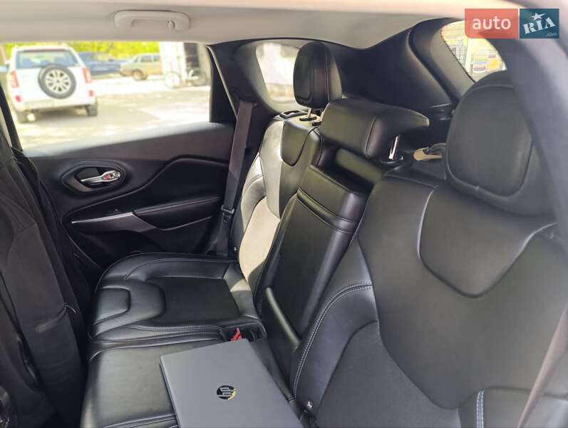 Jeep Cherokee (2018)