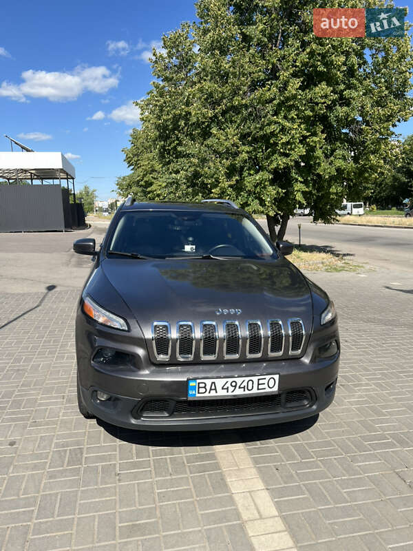 Jeep Cherokee (2015)
