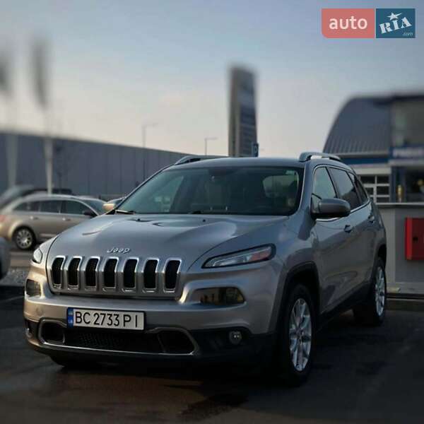 Jeep Cherokee (2016)