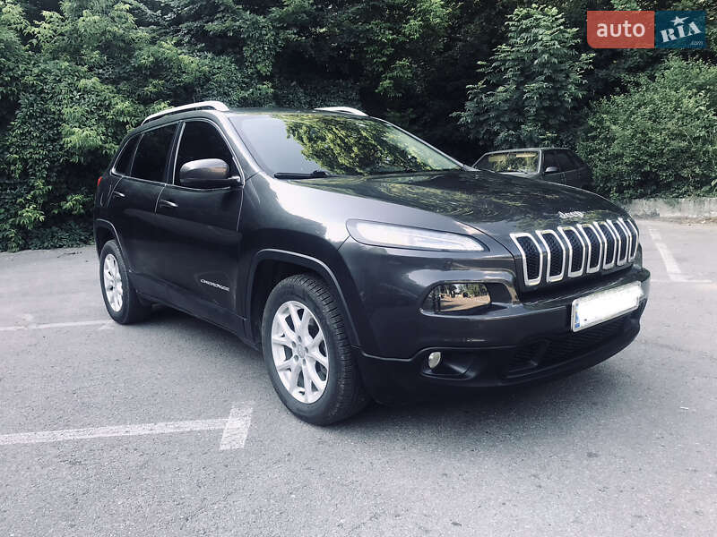 Jeep Cherokee (2016)