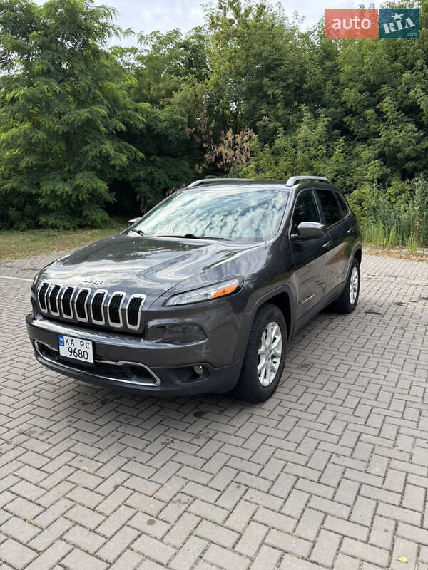 Jeep Cherokee (2016)