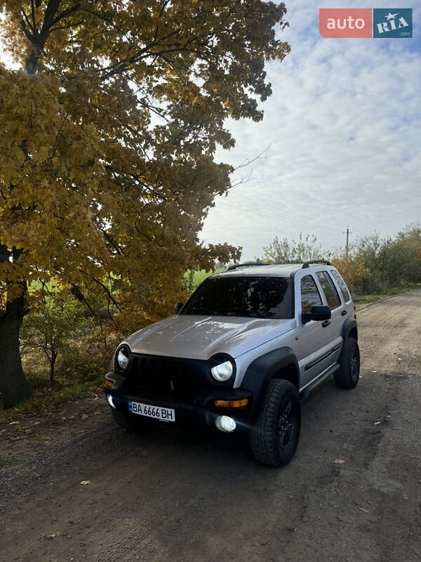 Jeep Liberty (2003)