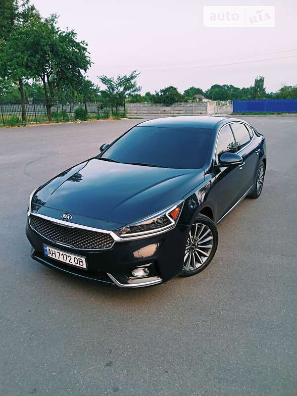 Kia Cadenza (2017)