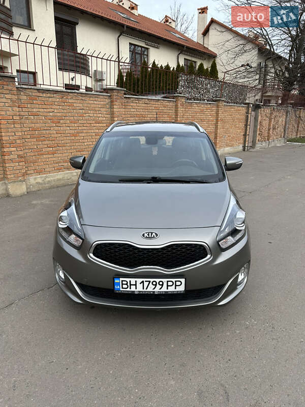 Kia Carens (2015)