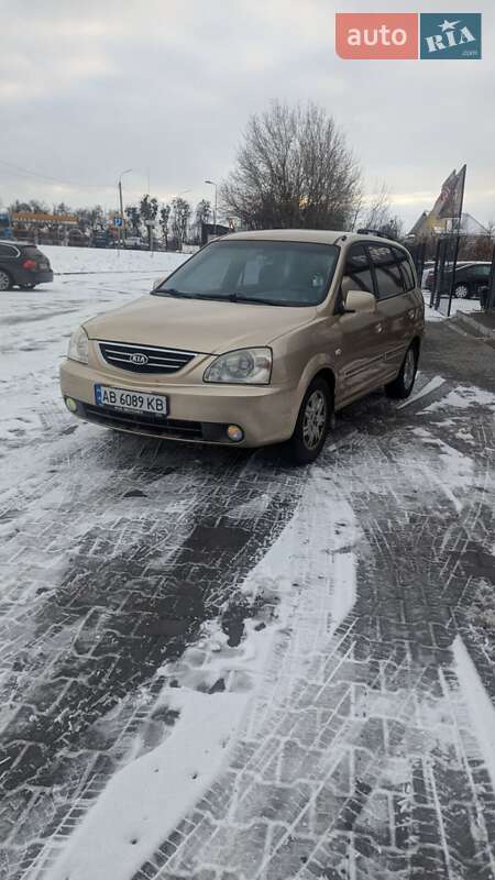 Kia Carens (2003)