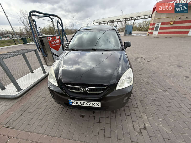 Kia Carens (2008)