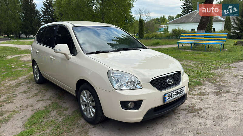 Kia Carens (2011)