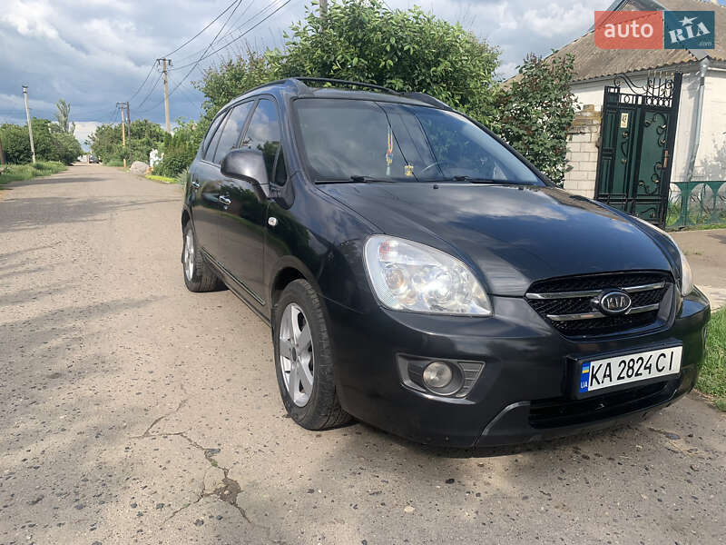 Kia Carens (2006)