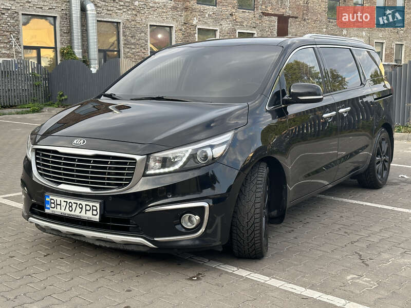 Kia Carnival (2017)