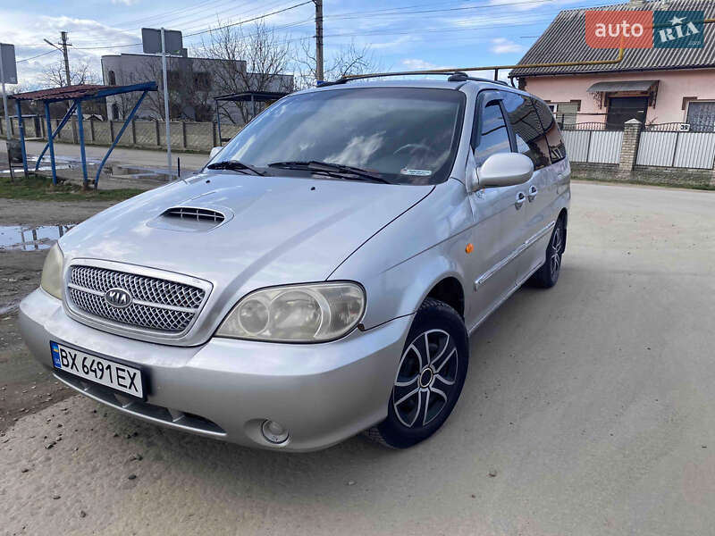 Kia Carnival (2003)