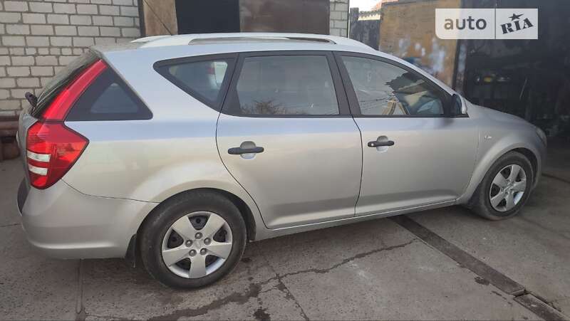 Kia Ceed (2009)