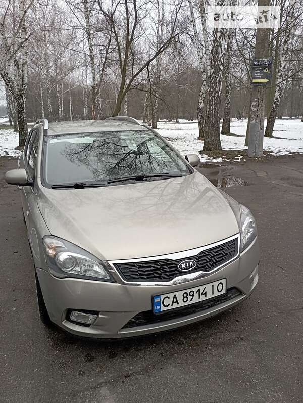 Kia Ceed (2010)