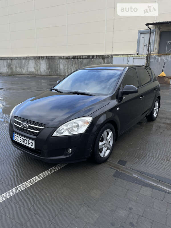 Kia Ceed (2008)