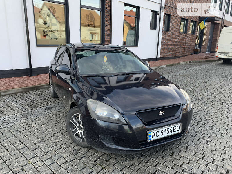 Kia Ceed (2008)
