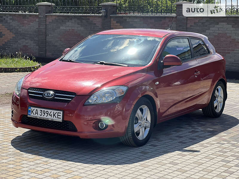 Kia Ceed (2008)