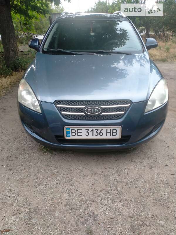 Kia Ceed (2008)