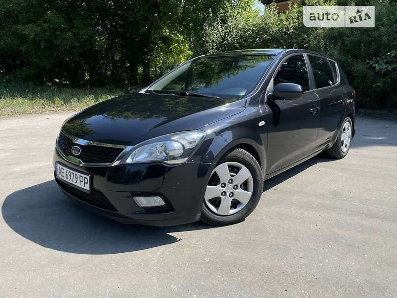 Kia Ceed (2012)