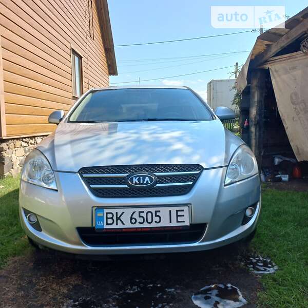 Kia Ceed (2007)
