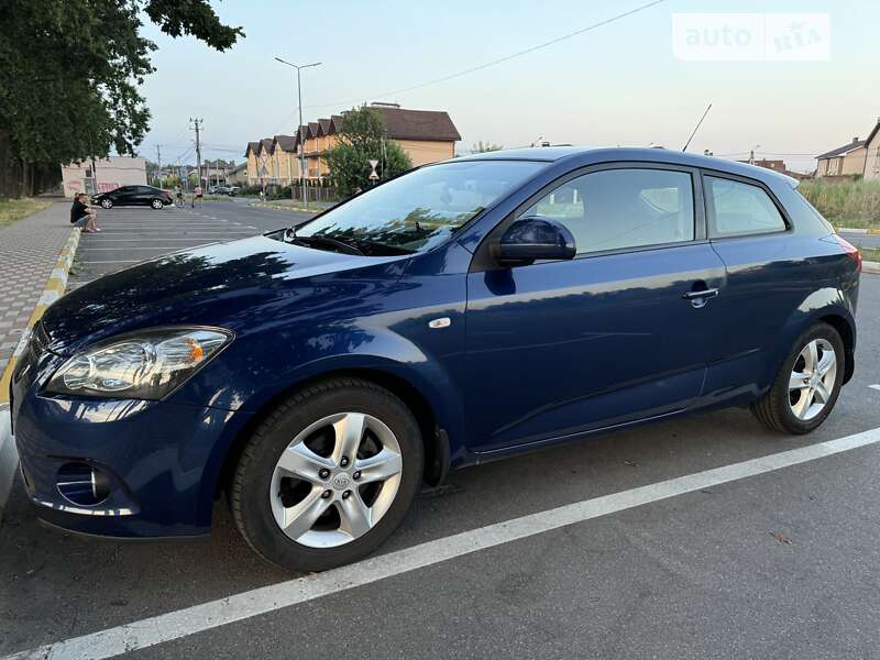 Kia Ceed (2008)