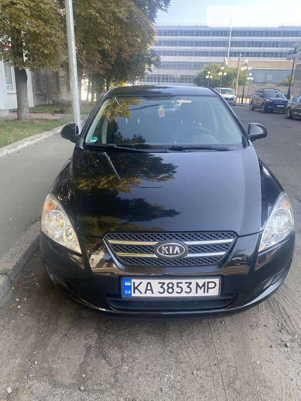 Kia Ceed (2007)