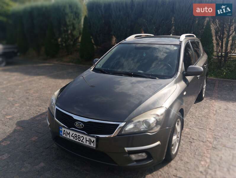 Kia Ceed (2011)