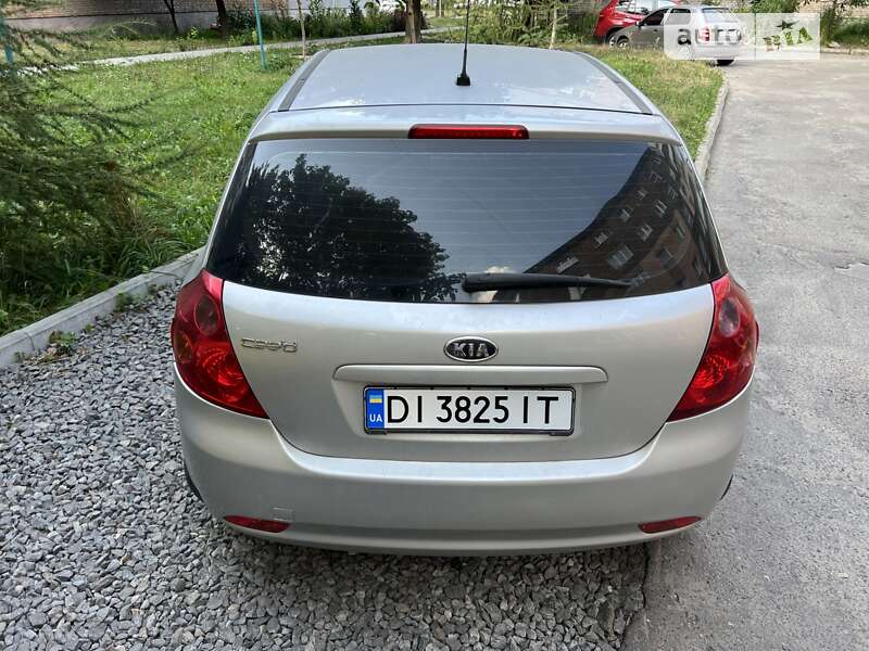 Kia Ceed (2008)