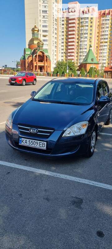 Kia Ceed (2007)