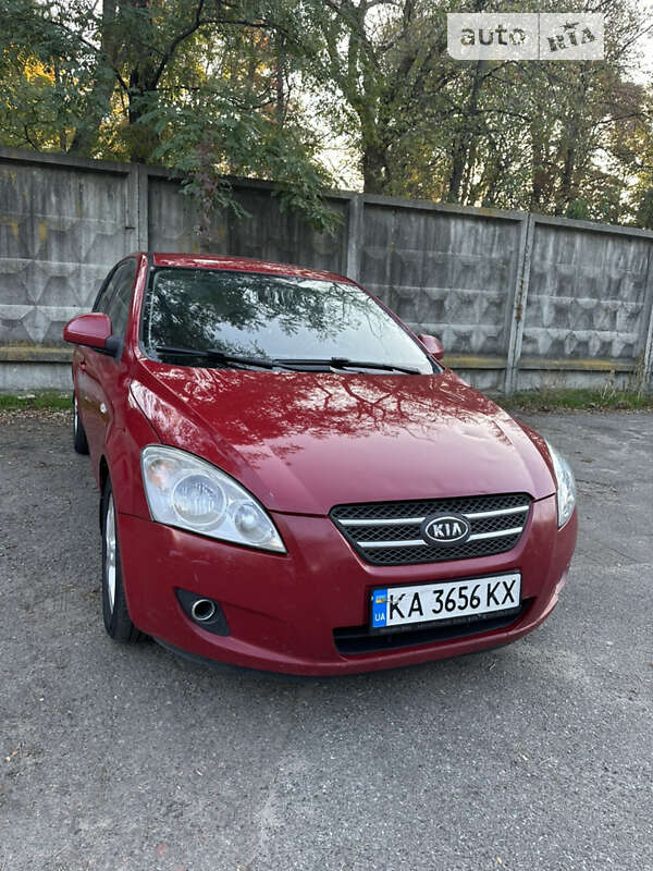 Kia Ceed (2007)