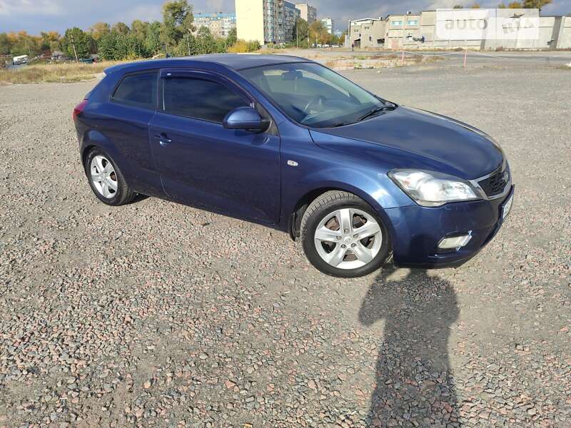 Kia Ceed (2009)