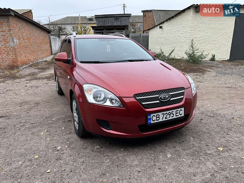 Kia Ceed (2008)