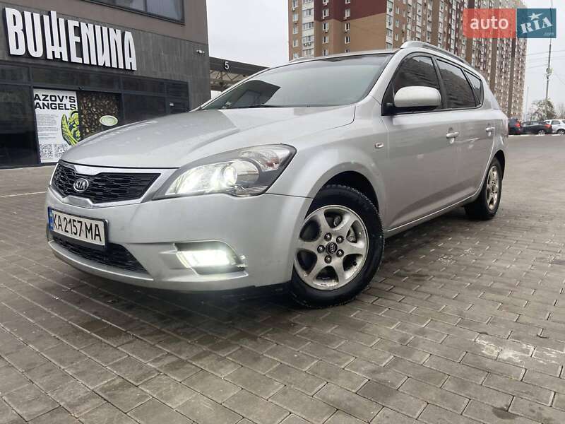 Kia Cee'd (2011)