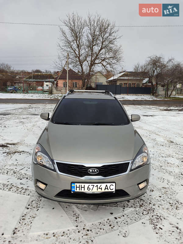 Kia Ceed (2012)