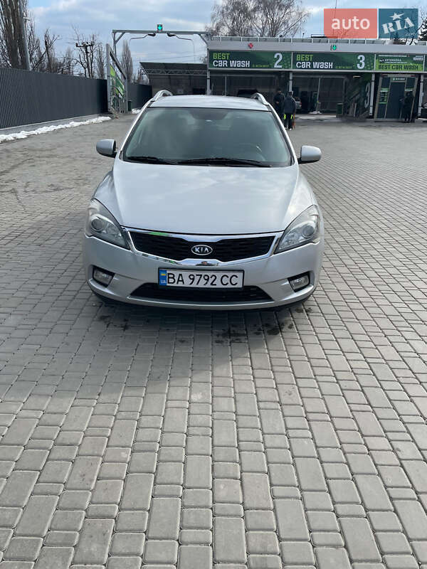 Kia Ceed (2009)