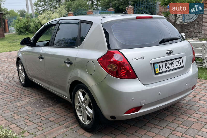 Kia Ceed (2008)