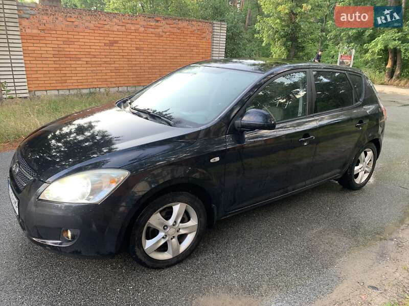 Kia Ceed (2007)
