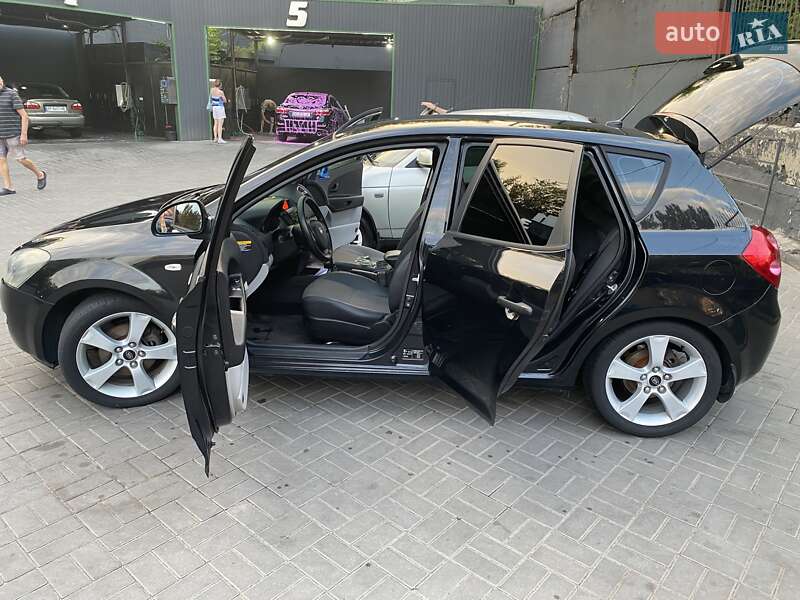 Kia Ceed (2009)