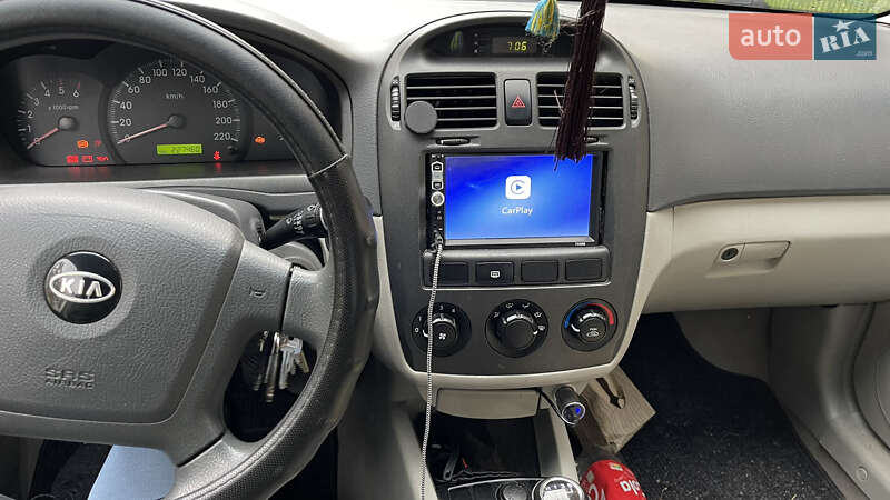 Kia Cerato (2006)
