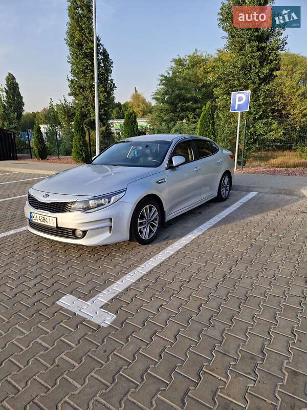 Kia K5 (2016)