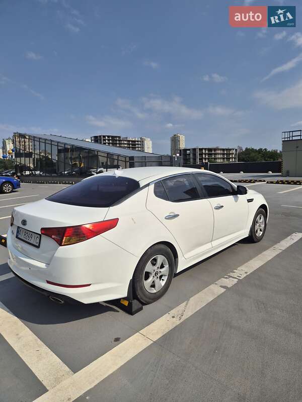 Kia K5 (2012)
