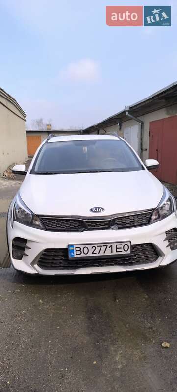 Kia Rio x (2021)