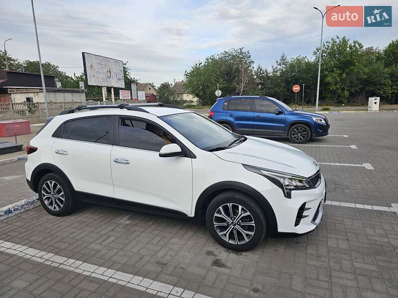 Kia Rio x (2021)