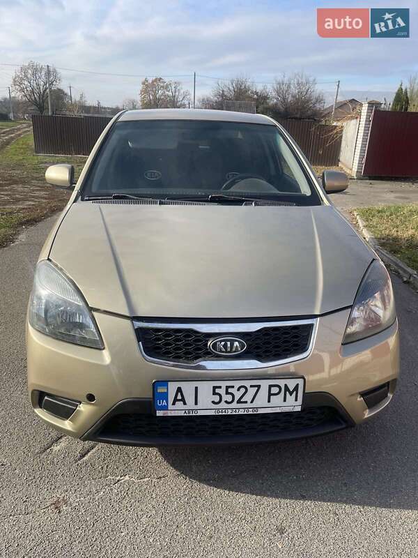 Kia Rio (2010)