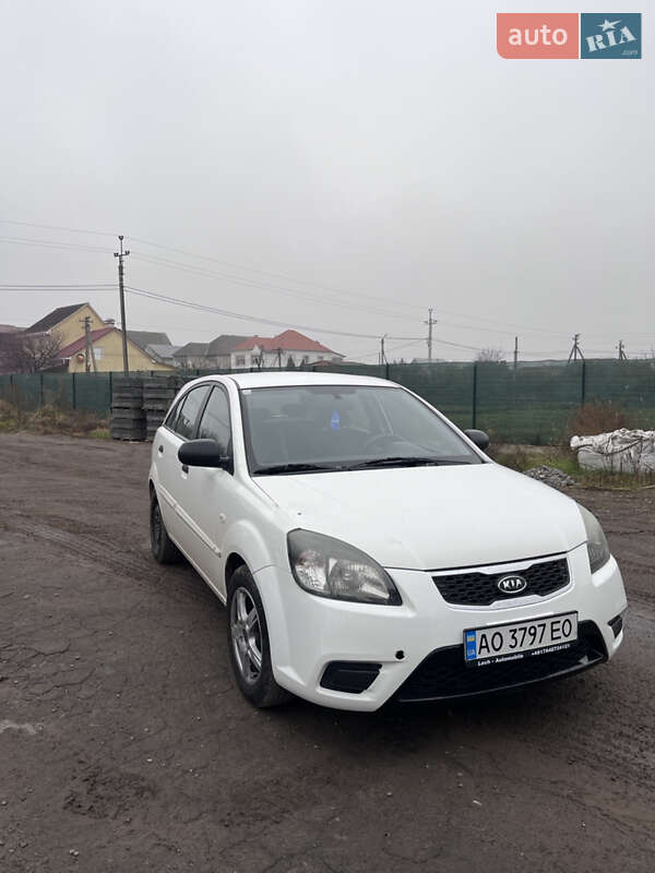 Kia Rio (2010)