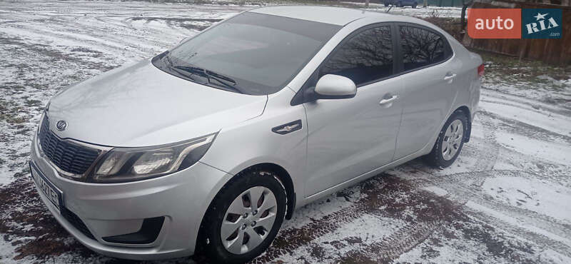 Kia Rio (2012)