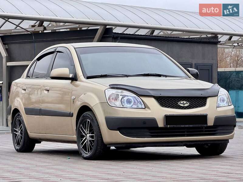 Kia Rio (2008)