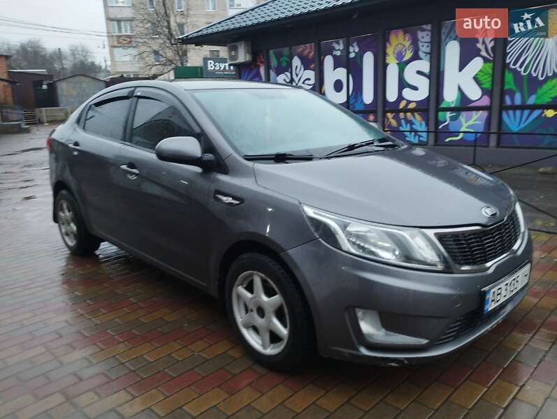Kia Rio (2013)