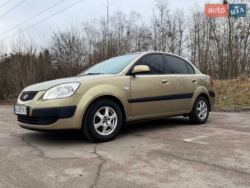 Kia Rio (2007)