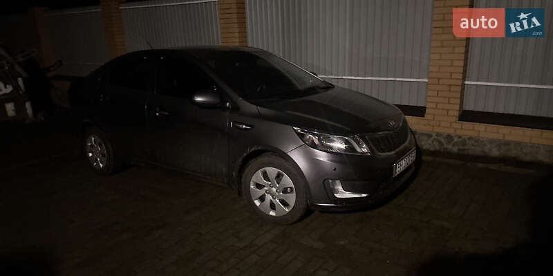 Kia Rio (2013)
